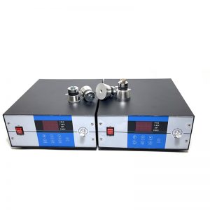 20KHZ or 40KHZ 1800W Industrial Ultrasonic Bath Generator For Ultrasonic Immersible Transducer Pack